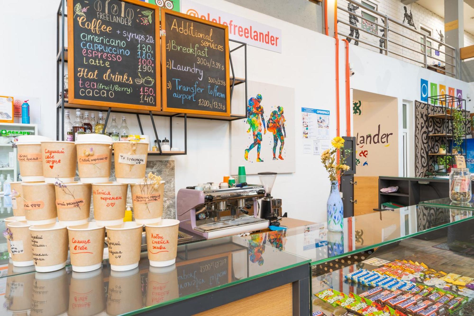 Ololofreelander Hostel&Coworking Bishkek Luaran gambar