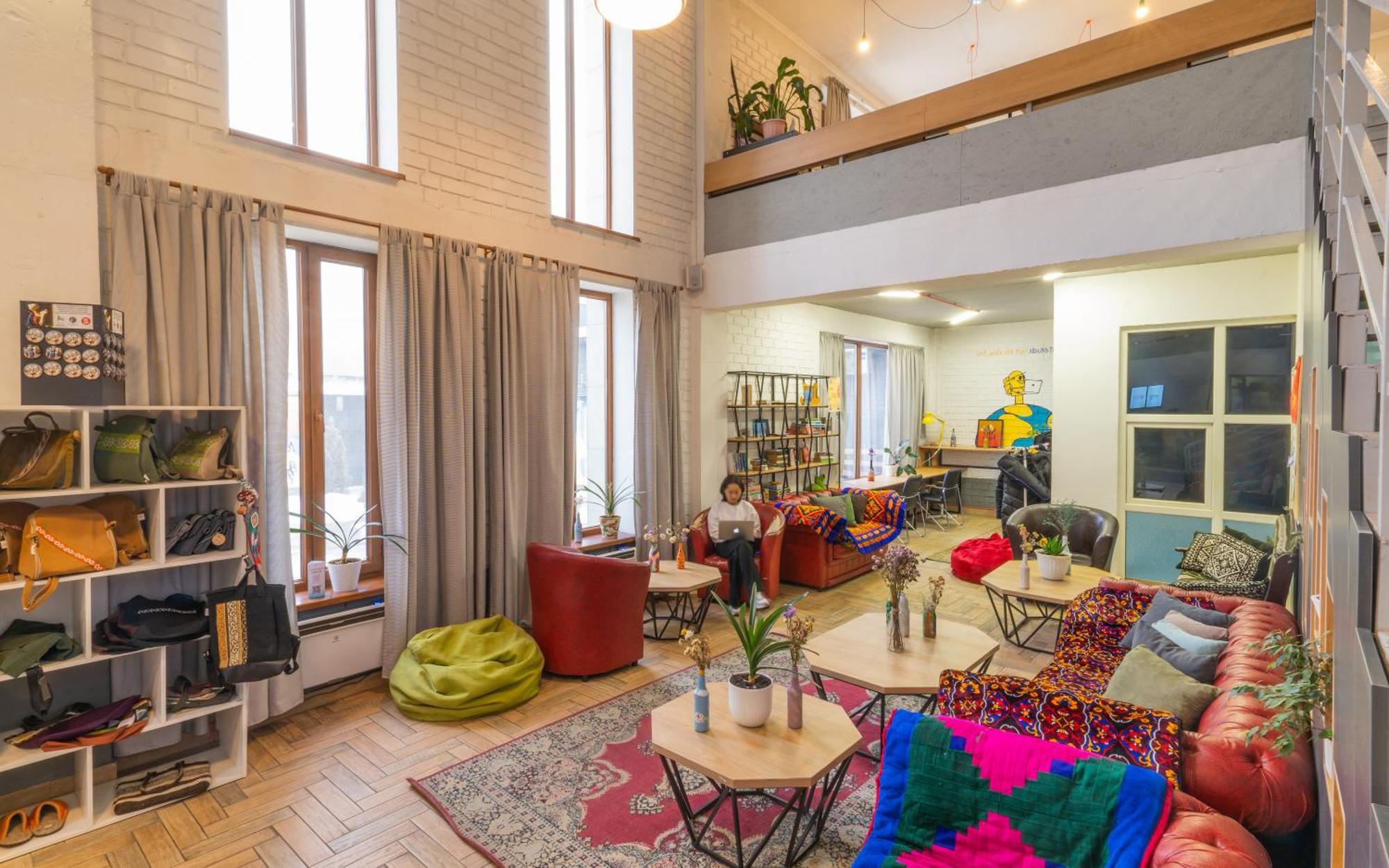 Ololofreelander Hostel&Coworking Bishkek Luaran gambar