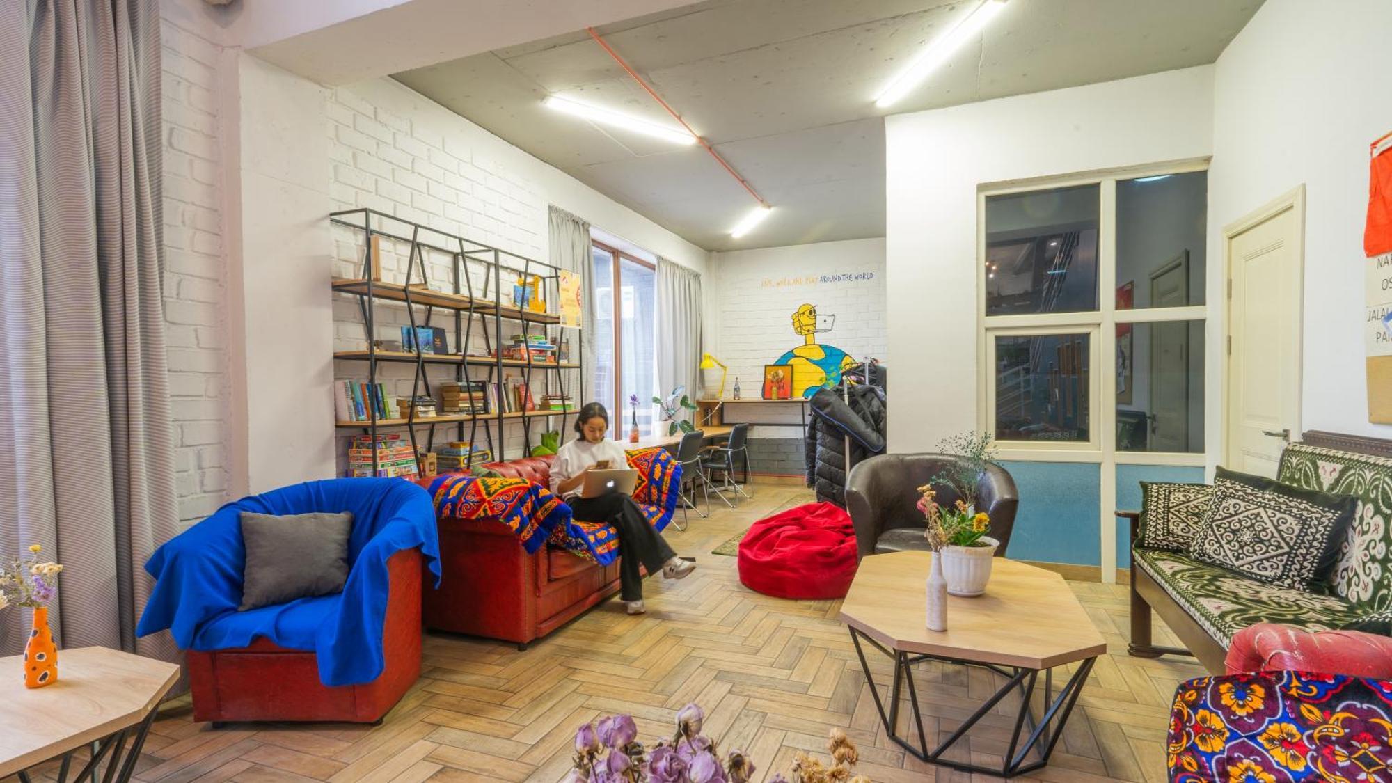 Ololofreelander Hostel&Coworking Bishkek Luaran gambar