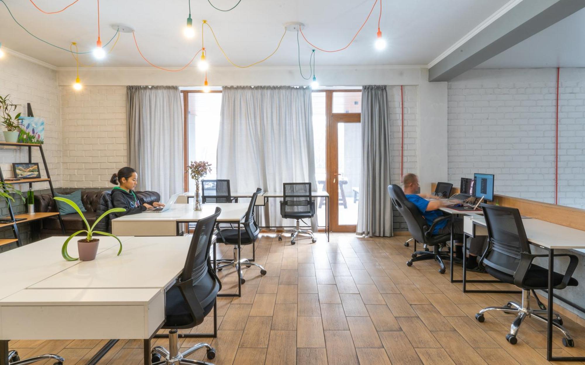 Ololofreelander Hostel&Coworking Bishkek Luaran gambar