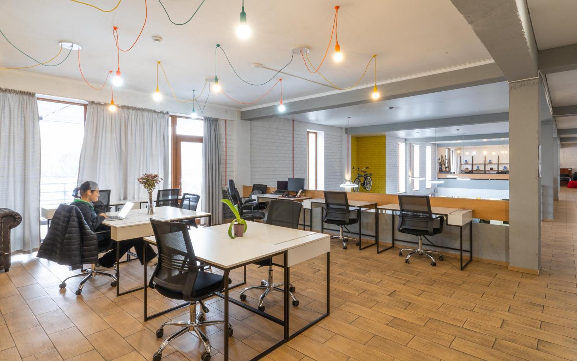 Ololofreelander Hostel&Coworking Bishkek Luaran gambar