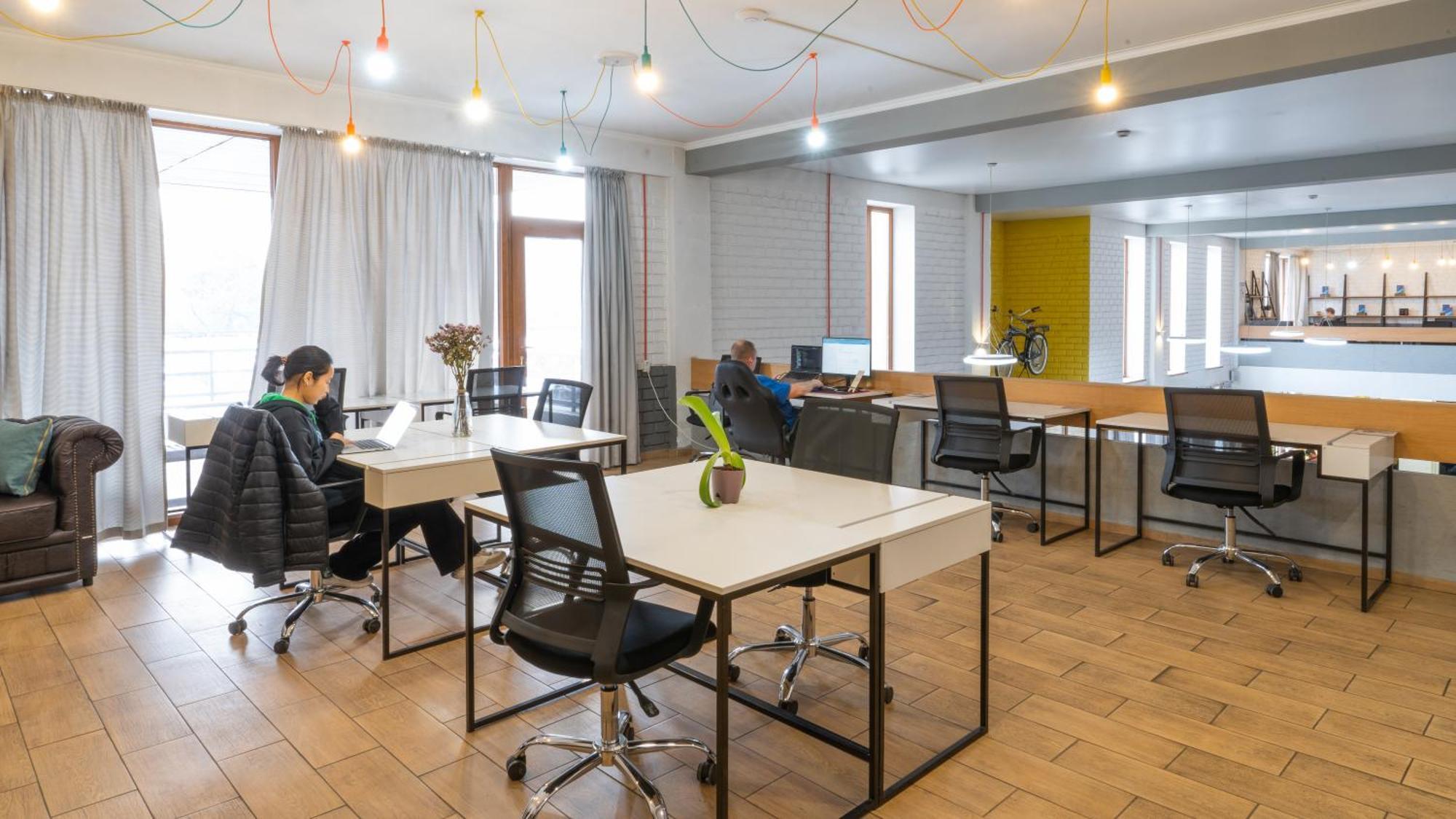 Ololofreelander Hostel&Coworking Bishkek Luaran gambar