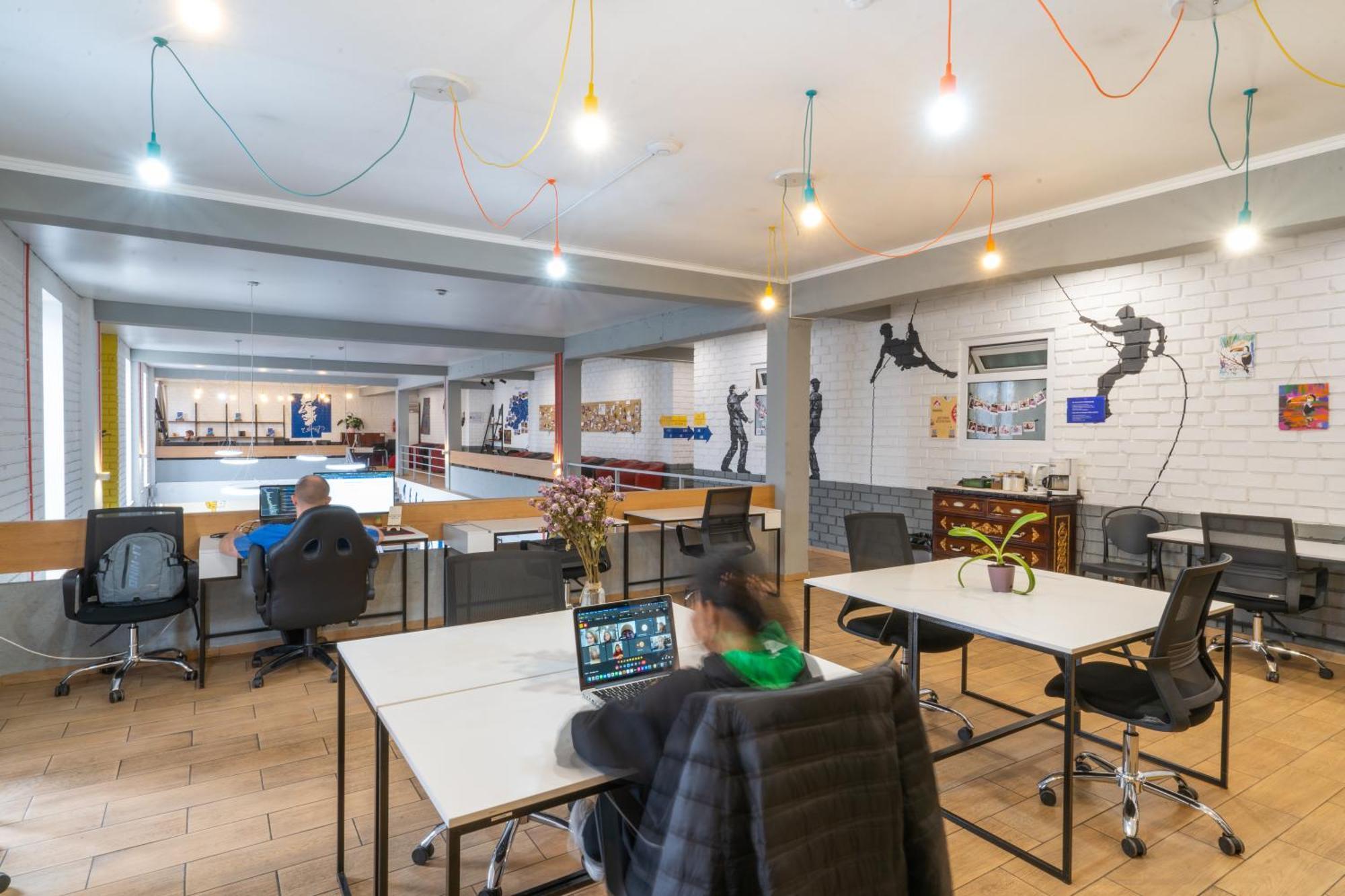 Ololofreelander Hostel&Coworking Bishkek Luaran gambar