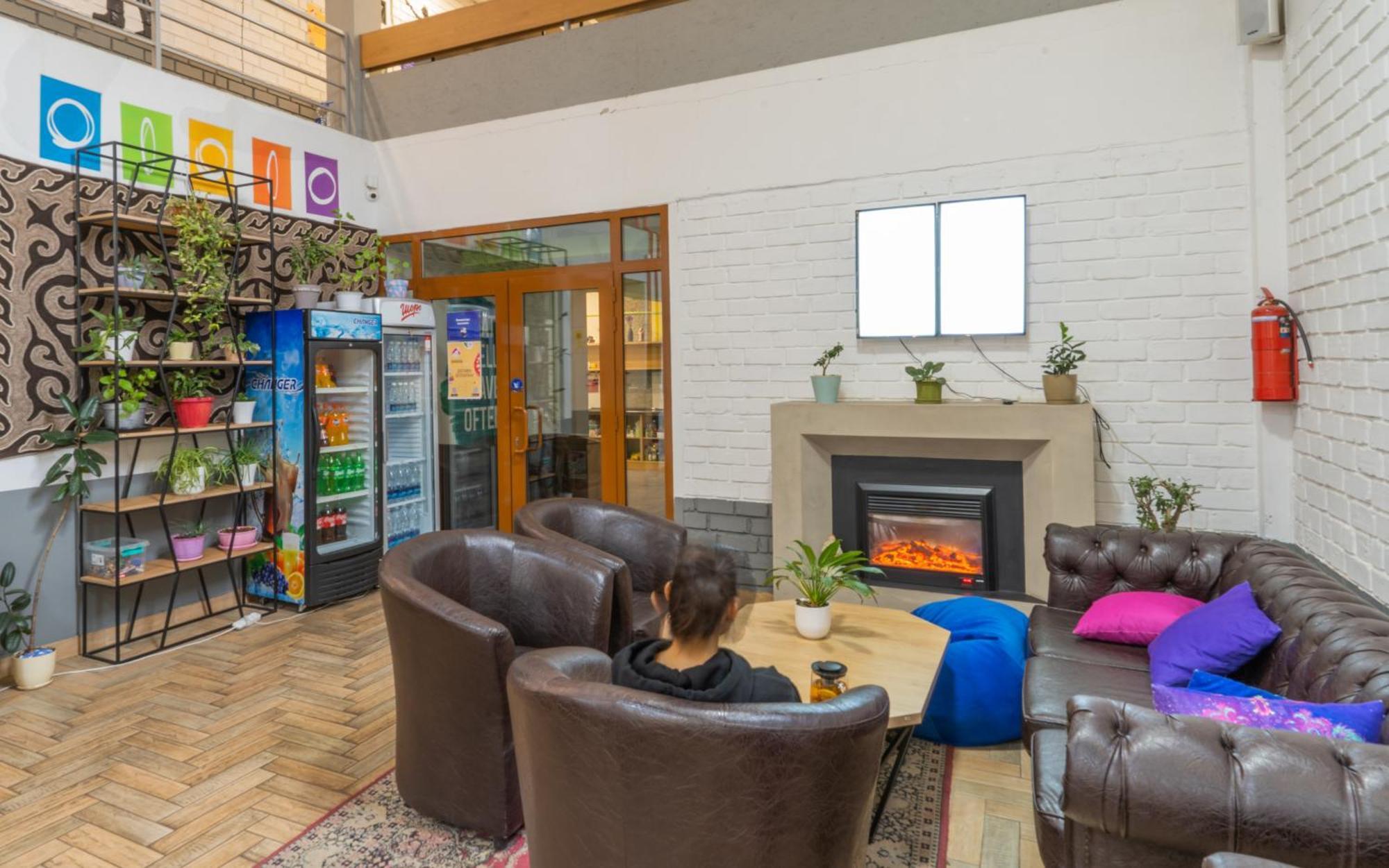 Ololofreelander Hostel&Coworking Bishkek Luaran gambar