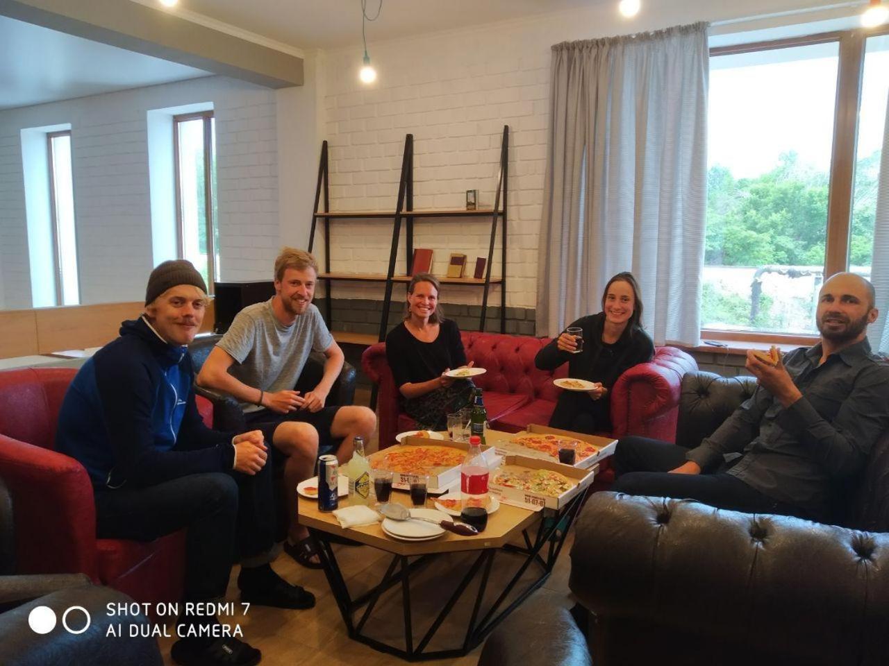 Ololofreelander Hostel&Coworking Bishkek Luaran gambar
